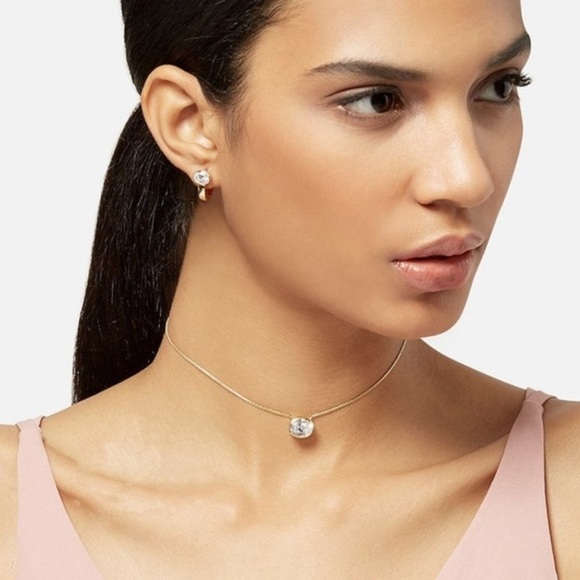 henri bendel Jewelry - Henri Bendel Gold Huggy Hoop Earrings